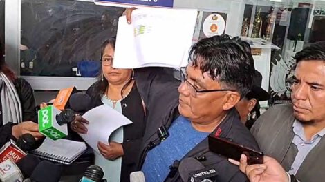 Héctor Arce denuncia a hijos del Presidente por legitimación de ganancias ilícitas