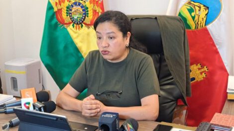 Regalías para Oruro y Potosí en contacto con los medios de comunicación