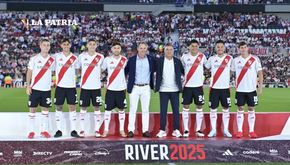 River Plate 2025 presenta su modelo con cuatro campeones del mundo