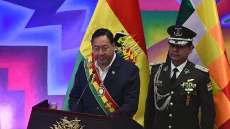 Pacto social en Bolivia propuesto por Luis Arce en el Día del Estado Plurinacional