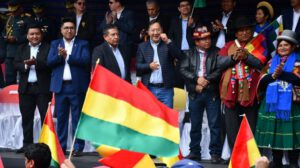 Oposición contra el MAS en el aniversario del Estado Plurinacional