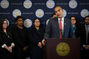 ciudadanía por nacimiento bloqueada por juez federal en Seattle