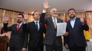 Carlos Mesa no postularse a presidencia