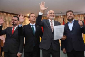 Carlos Mesa no postularse a presidencia