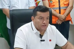 Jhonny Fernández en conferencia de prensa tras denuncia de incumplimiento de fallo constitucional