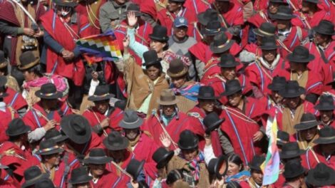 ponchos rojos convocan cabildo en El Alto