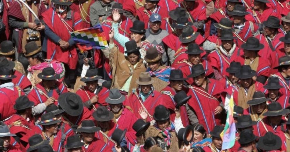 ponchos rojos convocan cabildo en El Alto