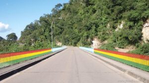 Cerca en frontera Bolivia Argentina
