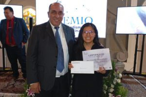Finanzas sostenibles en Bolivia destacadas por Wara Mamani en concurso nacional