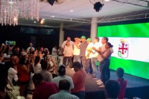 Samuel Doria Medina consigue apoyo en Santa Cruz