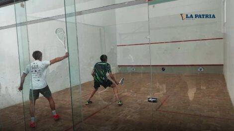 Campeones nacionales de squash Tórrez y Fuertes en Cochabamba