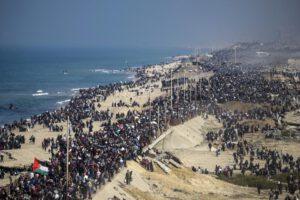 Desplazamiento de palestinos en Gaza hacia sus hogares