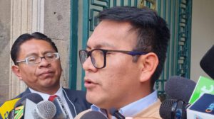 Inversión en proyectos de litio por YLB