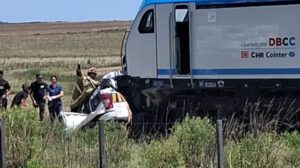 Choque entre tren y auto de la Policía en Durazno