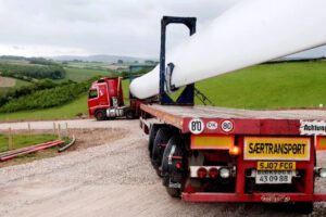Transporte de torres eólicas en la hidrovía Paraguay – Paraná