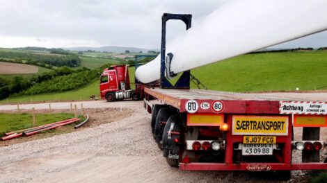 Transporte de torres eólicas en la hidrovía Paraguay – Paraná