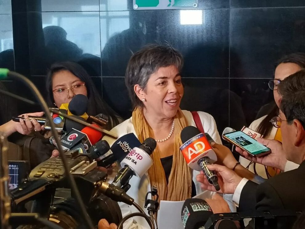 Cecilia Requena denuncia falta de transparencia en créditos para desastres naturales