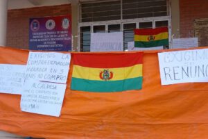 Toma de Alcaldía en Toledo por falta de maquinaria