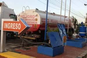 Recortes en el despacho de combustible por YPFB