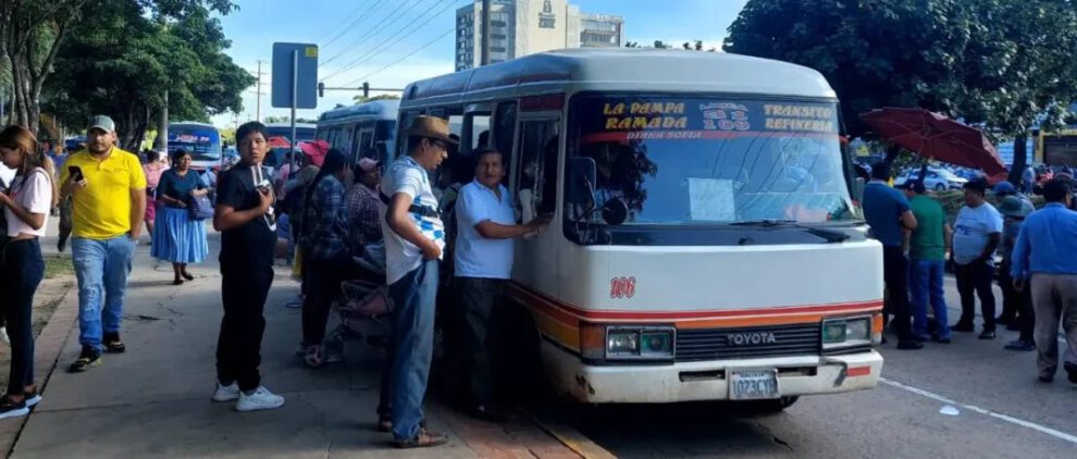 paro indefinido micreros Santa Cruz