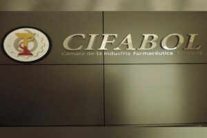 Falta de dólares en farmacéuticas