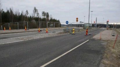 Finlandia cierra frontera con Rusia ante llegada masiva de migrantes