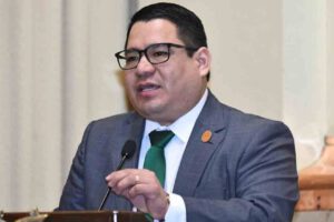 Evo Morales enfrenta orden de aprehensión según Roger Mariaca