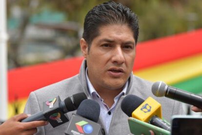 Alerta migratoria exministro Lisperguer