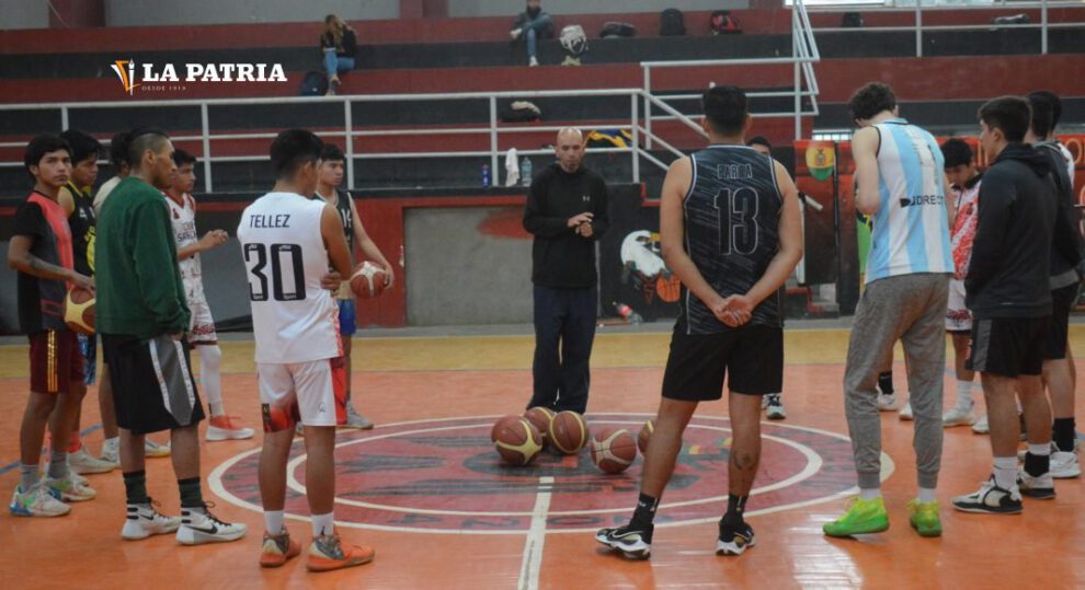Libobásquet U-25 entre Saracho y Alemán en Oruro
