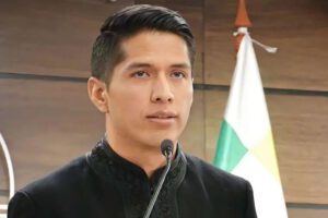 Andrónico Rodríguez rechaza acusaciones de financiamiento político