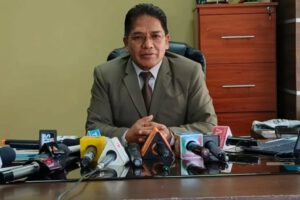 Controles precios material escolar por el viceministro Jorge Silva