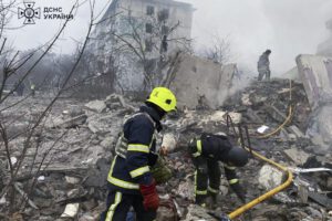 Ataque ruso en Ucrania causa seis muertes