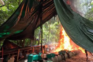 Destrucción de laboratorios de cocaína en el Chapare