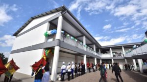 Regreso a clases en Bolivia con más de 3 millones de estudiantes
