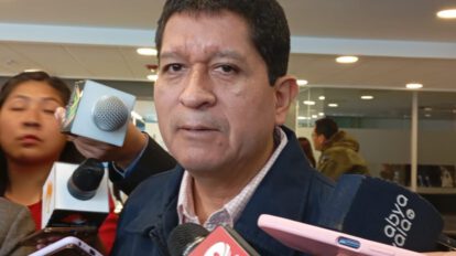 Gestión de créditos en Bolivia por el senador Luis Adolfo Flores