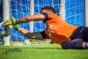 Gustavo Almada no podrá jugar en Copa Libertadores