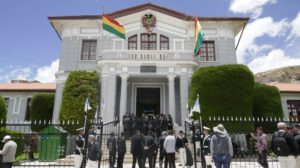 Colegio Nacional Simón Bolívar protegido como patrimonio cultural