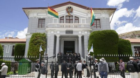Colegio Nacional Simón Bolívar protegido como patrimonio cultural