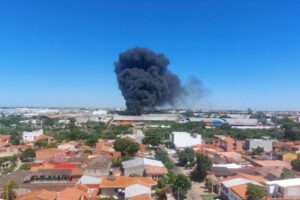 incendio en el Parque Industrial de Santa Cruz