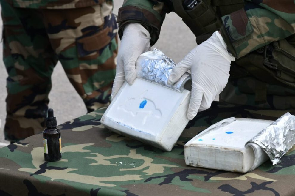 Incautación de droga en un camión que iba hacia Argentina