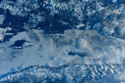 Lago Baikal enfrenta un invierno sin congelamiento total