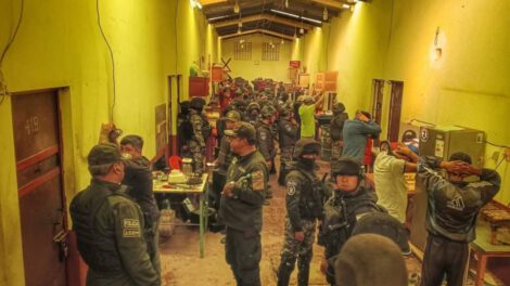 Requisa en penales tras muerte violenta de reclusos