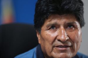 Evo Morales candidatura presidencial con miles de seguidores