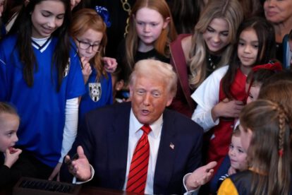 Trump orden ejecutiva atletas trans en competiciones femeninas