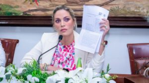 Aumento del pasaje en Santa Cruz por Jhonny Fernández