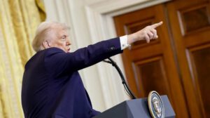 Trump bloquea ayuda a Sudáfrica