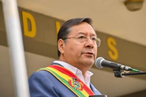 Industrialización en Bolivia está en riesgo por culpa del estrangulamiento de la ALP, advierte Luis Arce