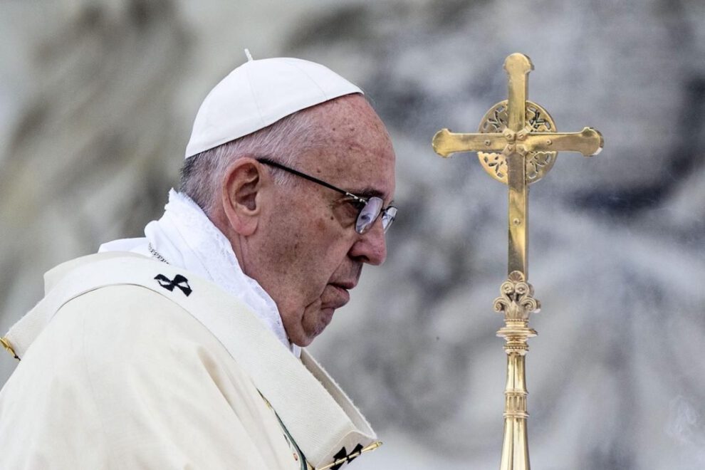 Papa Francisco celebra misa tras su recuperación de la bronquitis