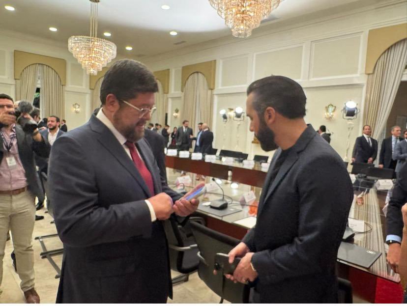 Samuel Doria Medina se reúne con Nayib Bukele sobre el futuro regional