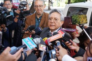 Gobierno y empresarios acuerdan suspender disposición confiscatoria temporalmente